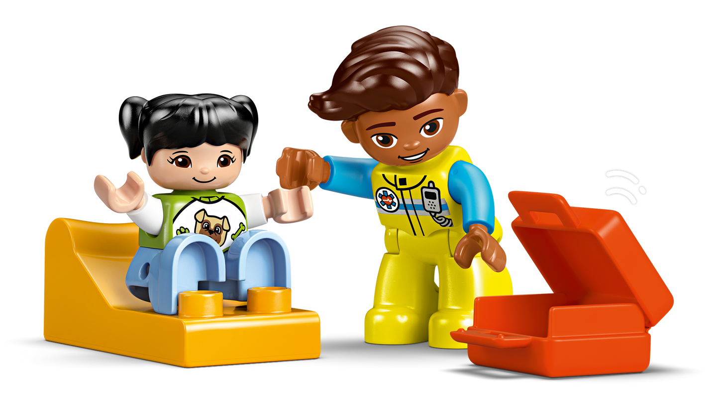 LEGO 10447 Ambulanza e autista