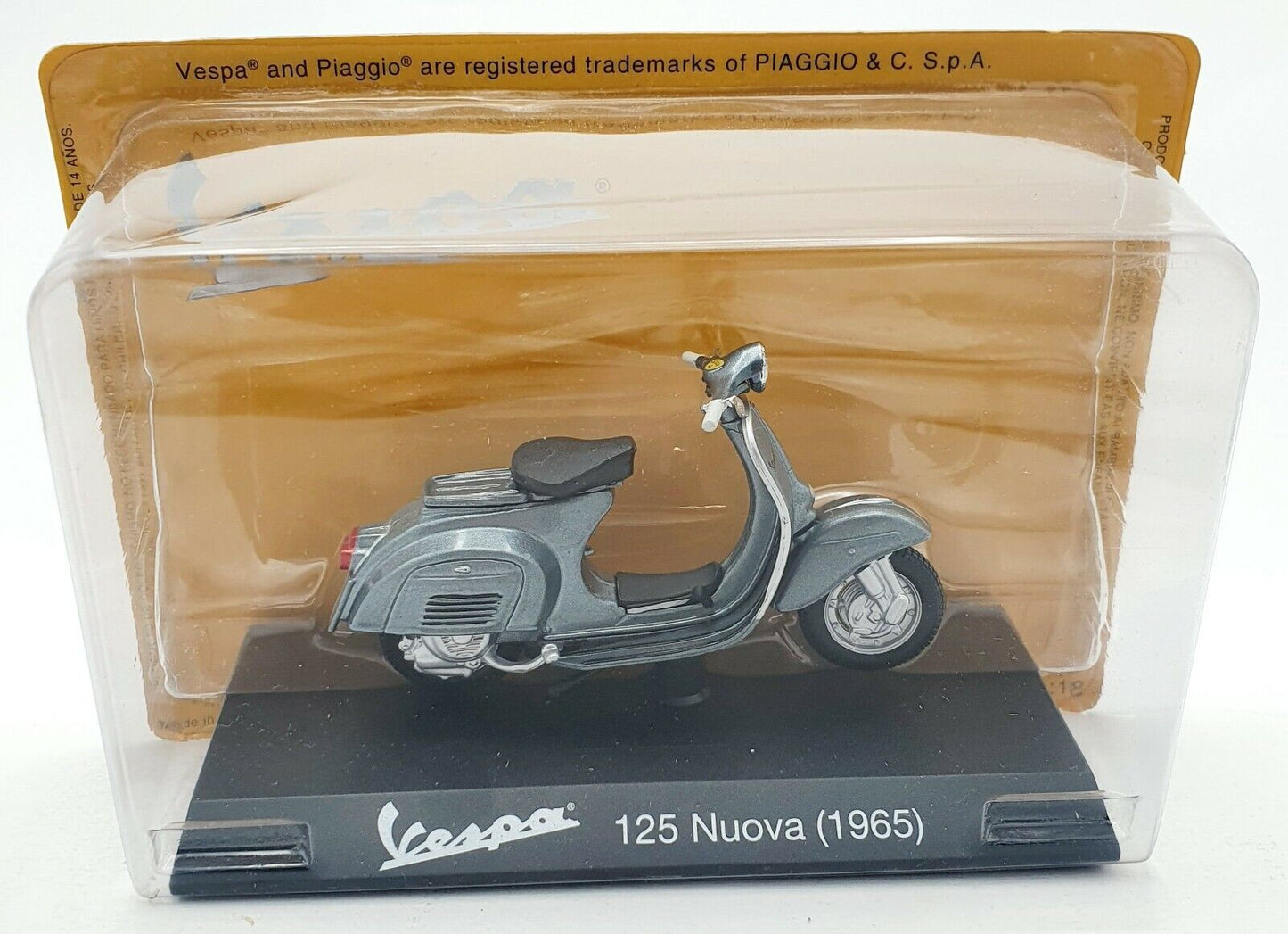 EBOND Moto Vespa 125 Nuova - 1965 - Scala 1:18 0052.