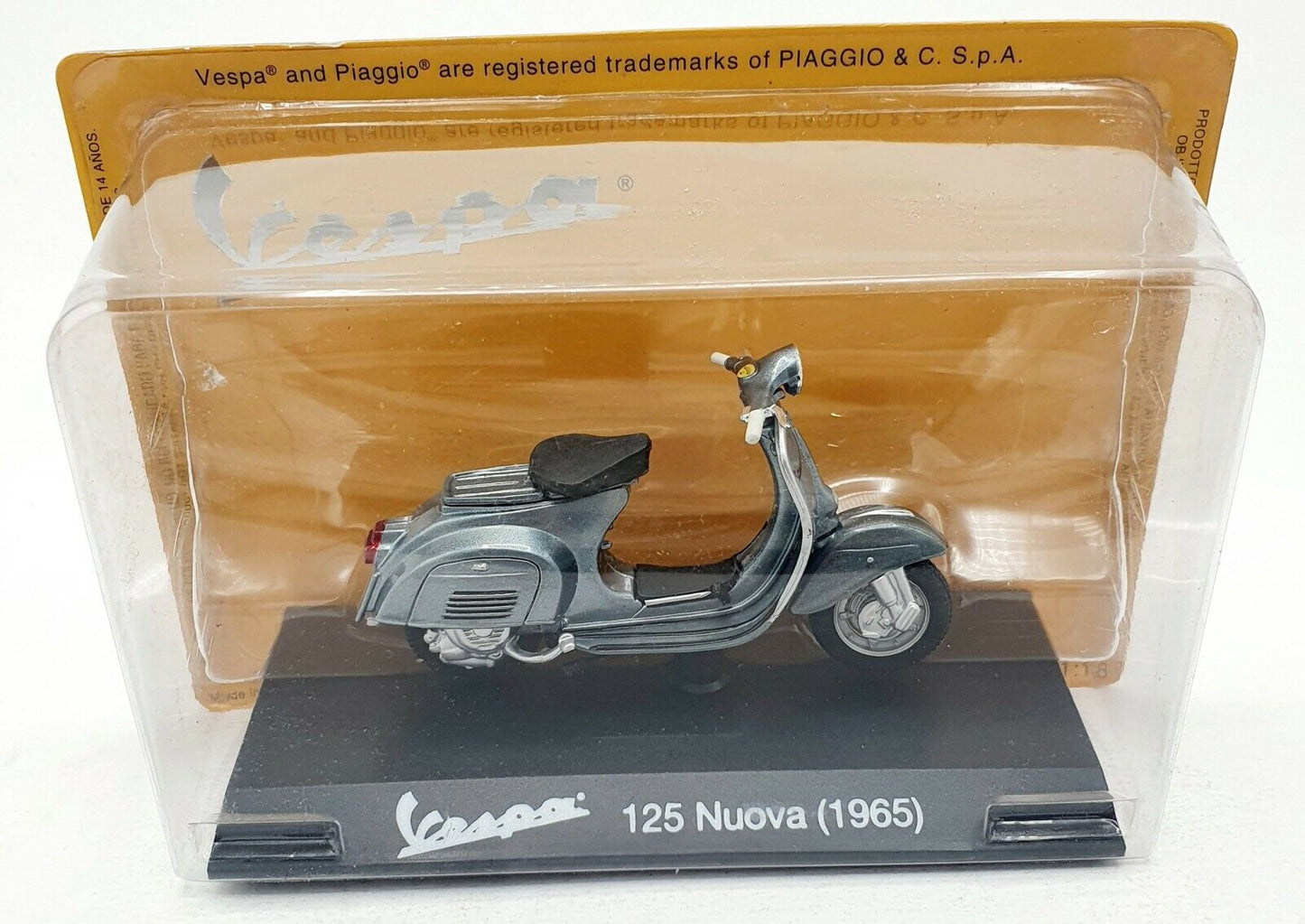 EBOND Moto Vespa 125 Nuova - 1965 - Die cast - 1:18 - 0078.