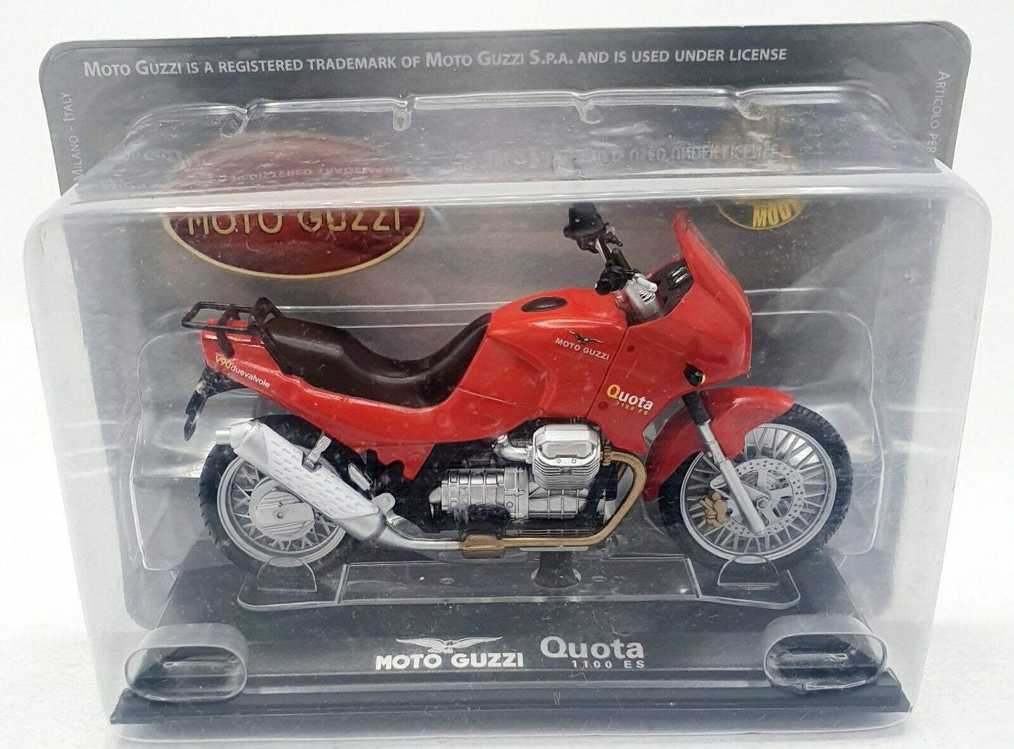 EBOND Moto Guzzi Quota 1100 ES - Starline models - 1:24 - 0095.