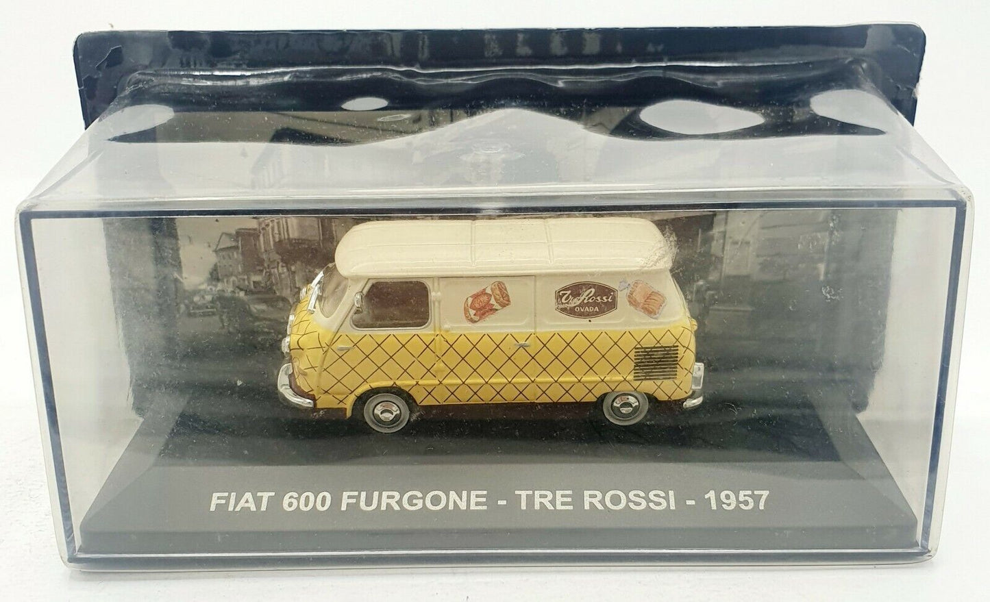 EBOND Fiat 600 Furgone - Tre Rossi - 1957 - Die cast - 1:43 - 0105.