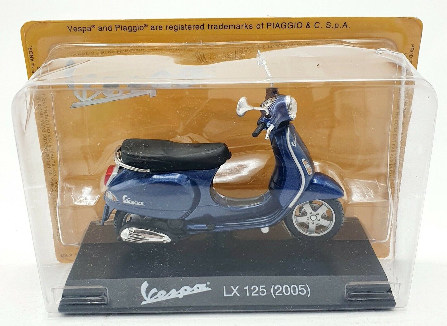 EBOND Moto Vespa LX 125 - 2005 - Die cast - 1:18 - 0078.