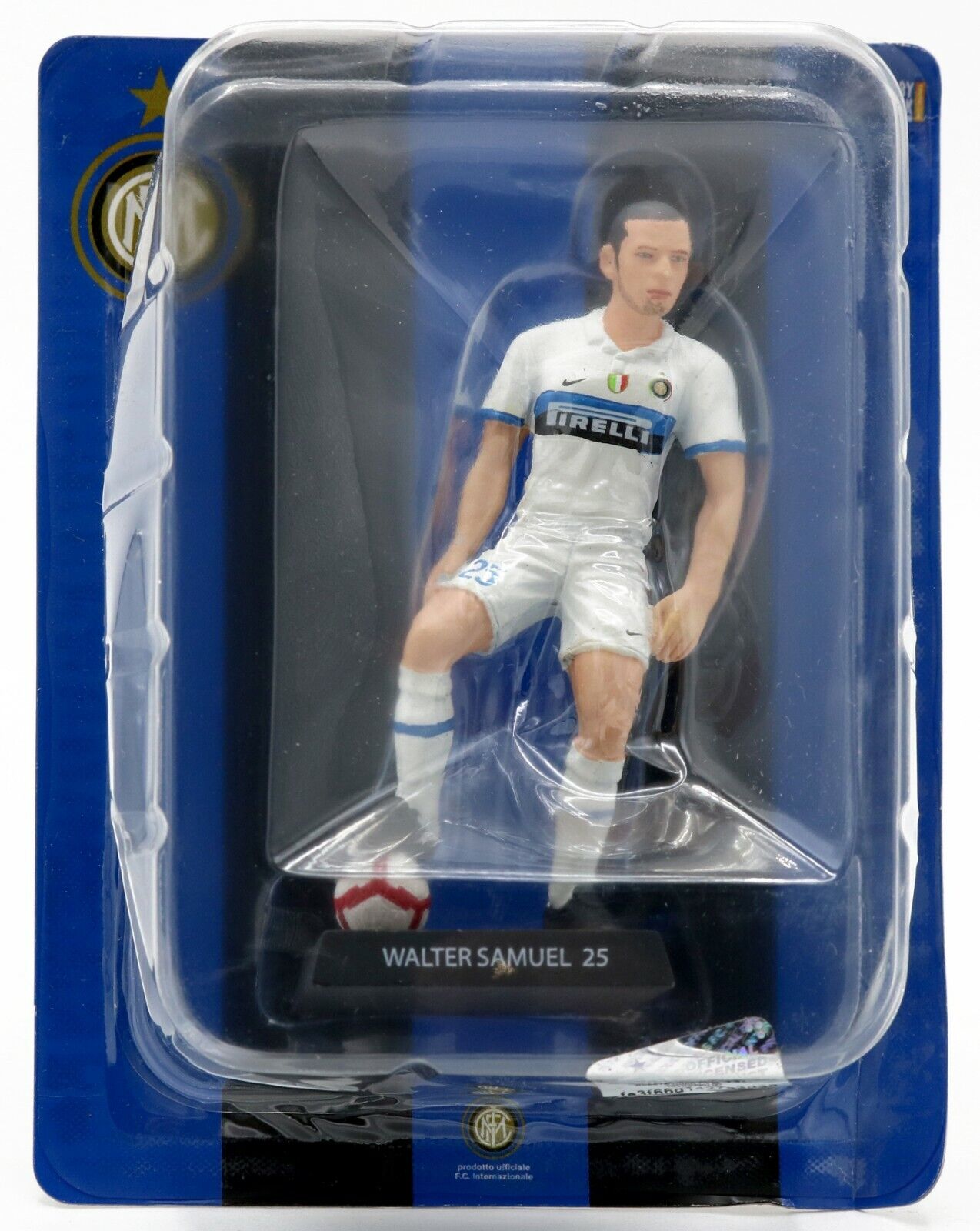 EBOND Inter Campione 2010 Walter Samuel 25 Action Figure