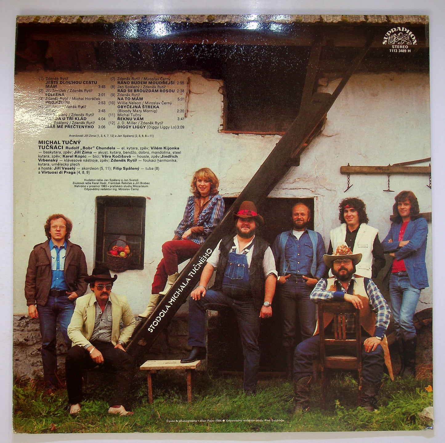 EBOND Michal Tučný & Tučňaci - Stodola Michala Tučneho Vinile V064135