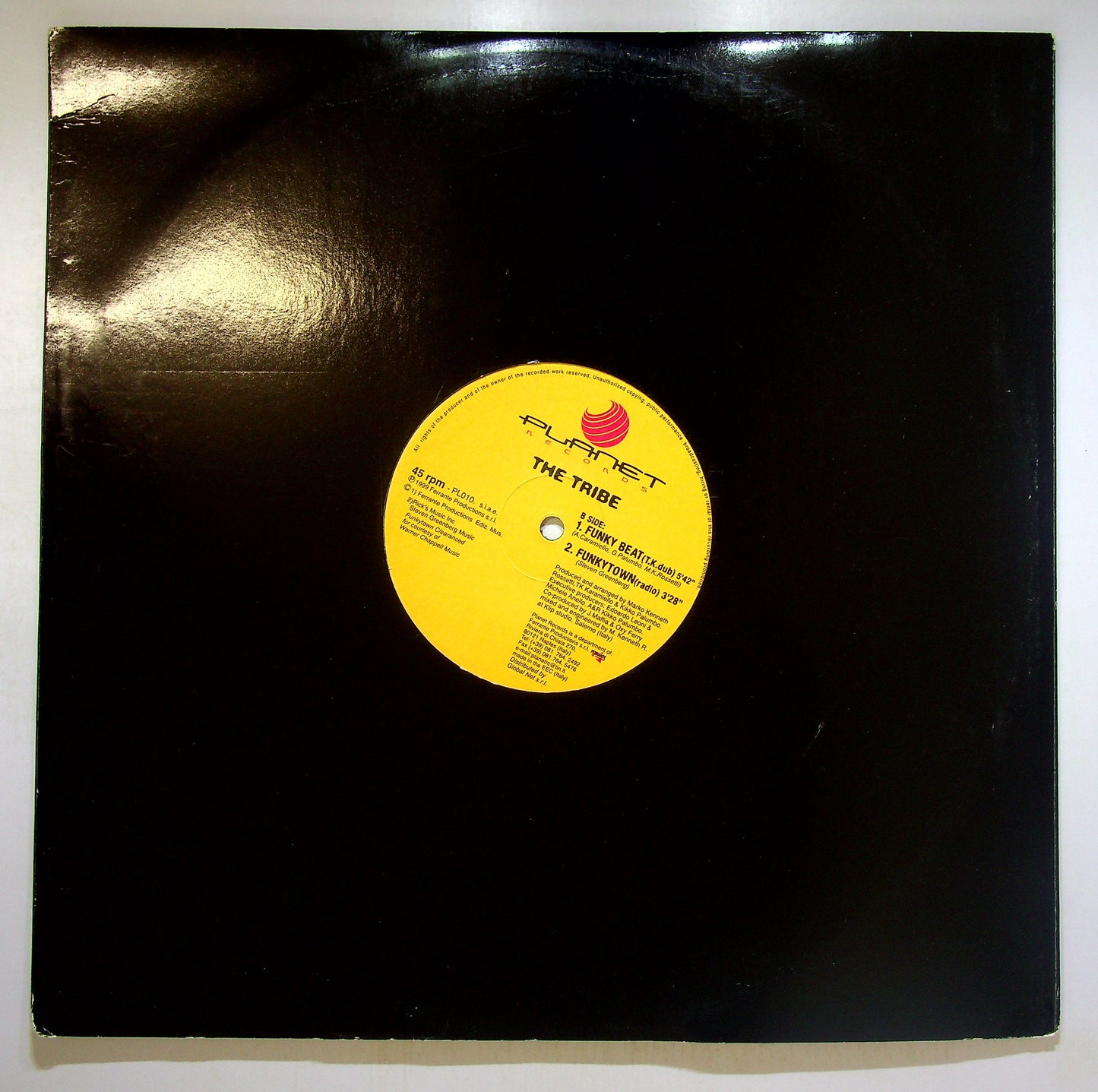 EBOND The Tribe - Funkytown Vinile V091101