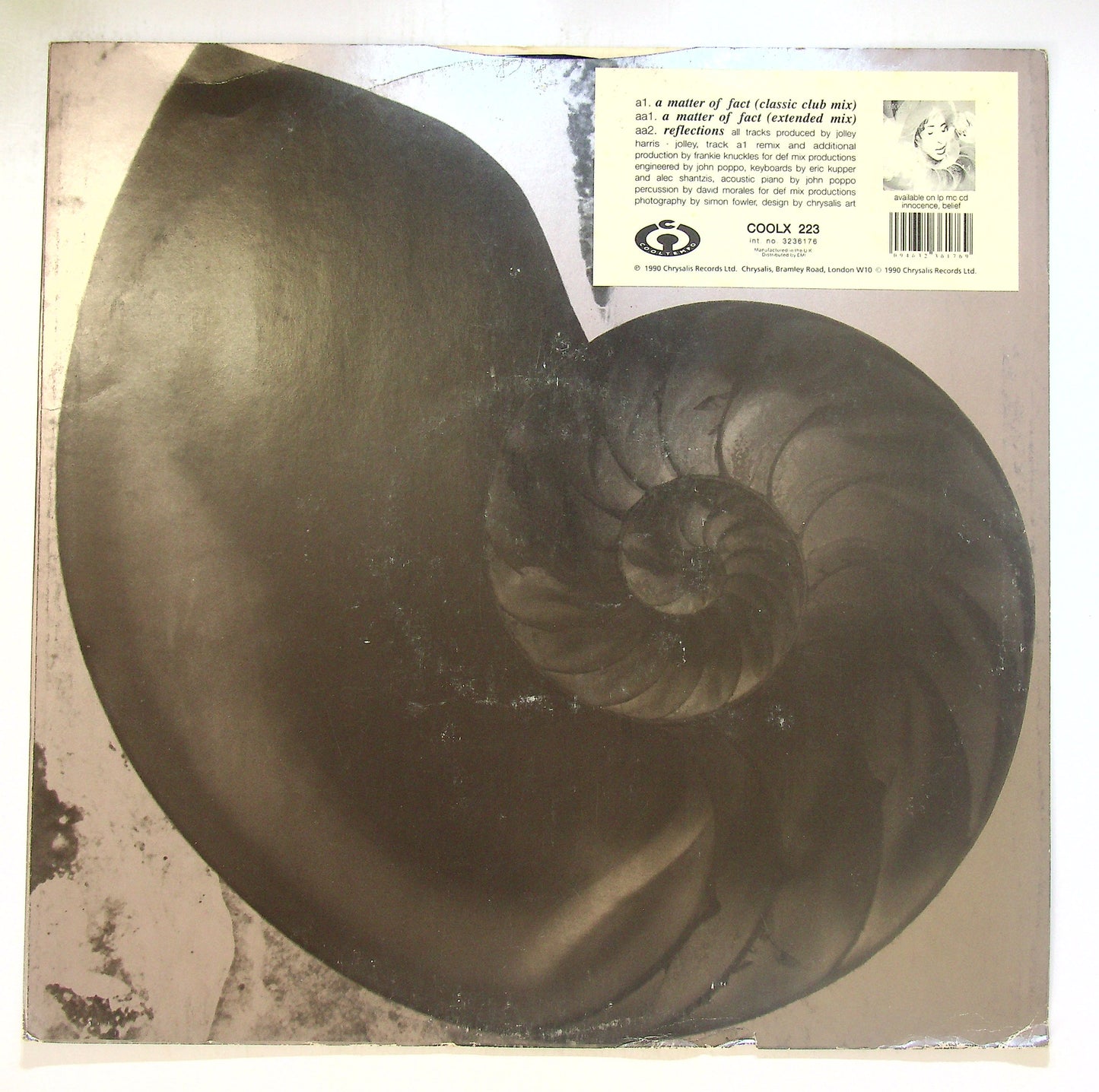 EBOND Innocence - A Matter Of Fact Vinile V102037