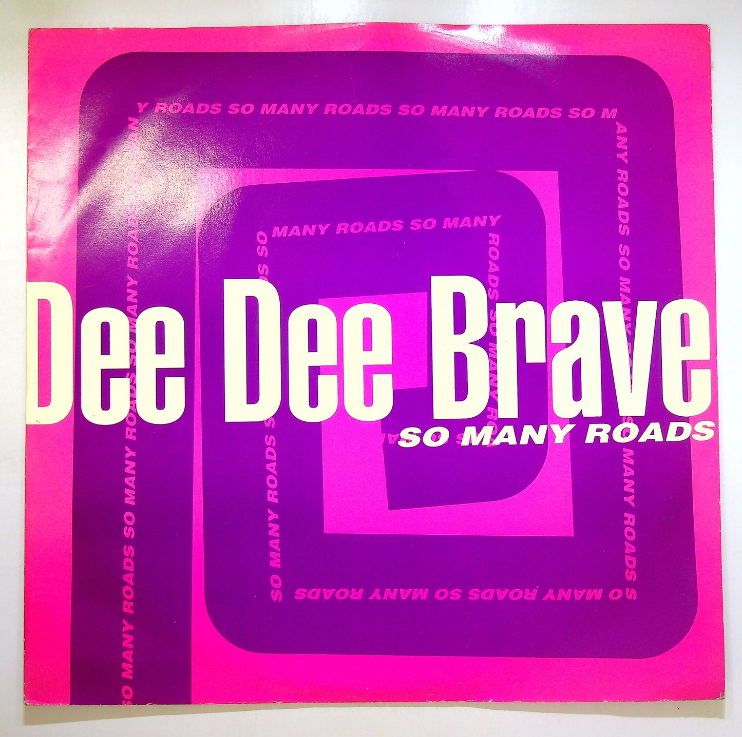 EBOND Dee Dee Brave - So Many Roads Vinile V104087