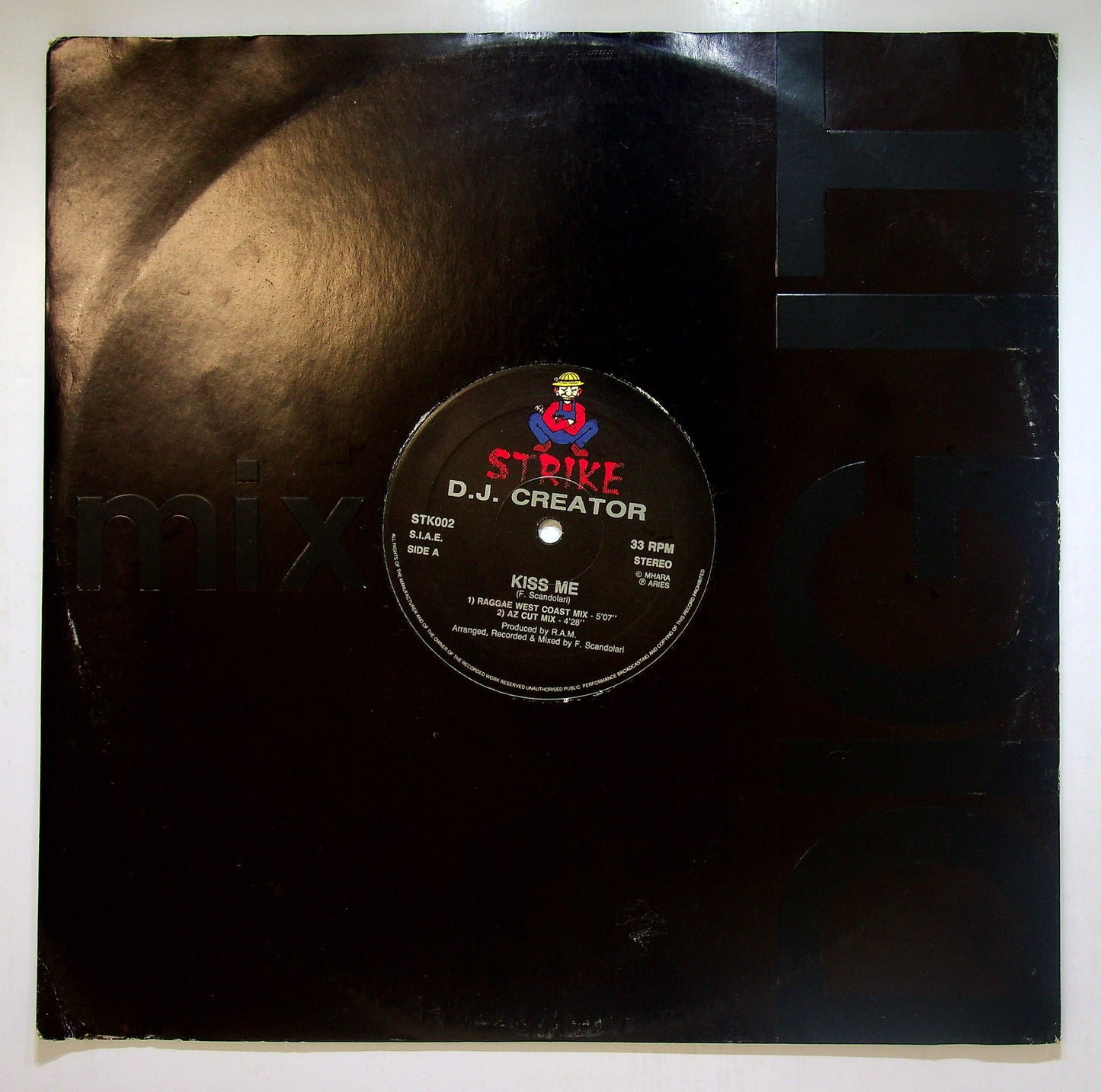 EBOND D.J. Creator - Kiss Me Vinile V109109