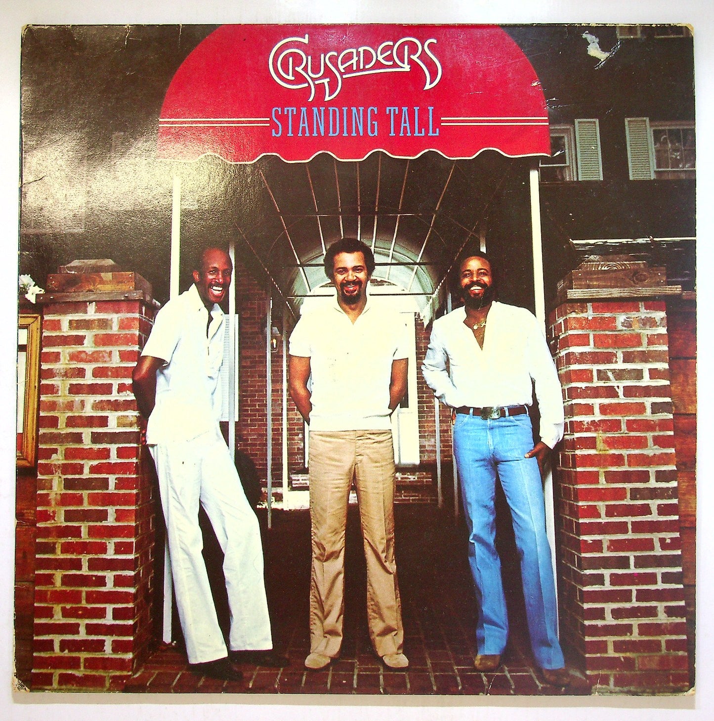 EBOND The Crusaders - Standing Tall Vinile V113013
