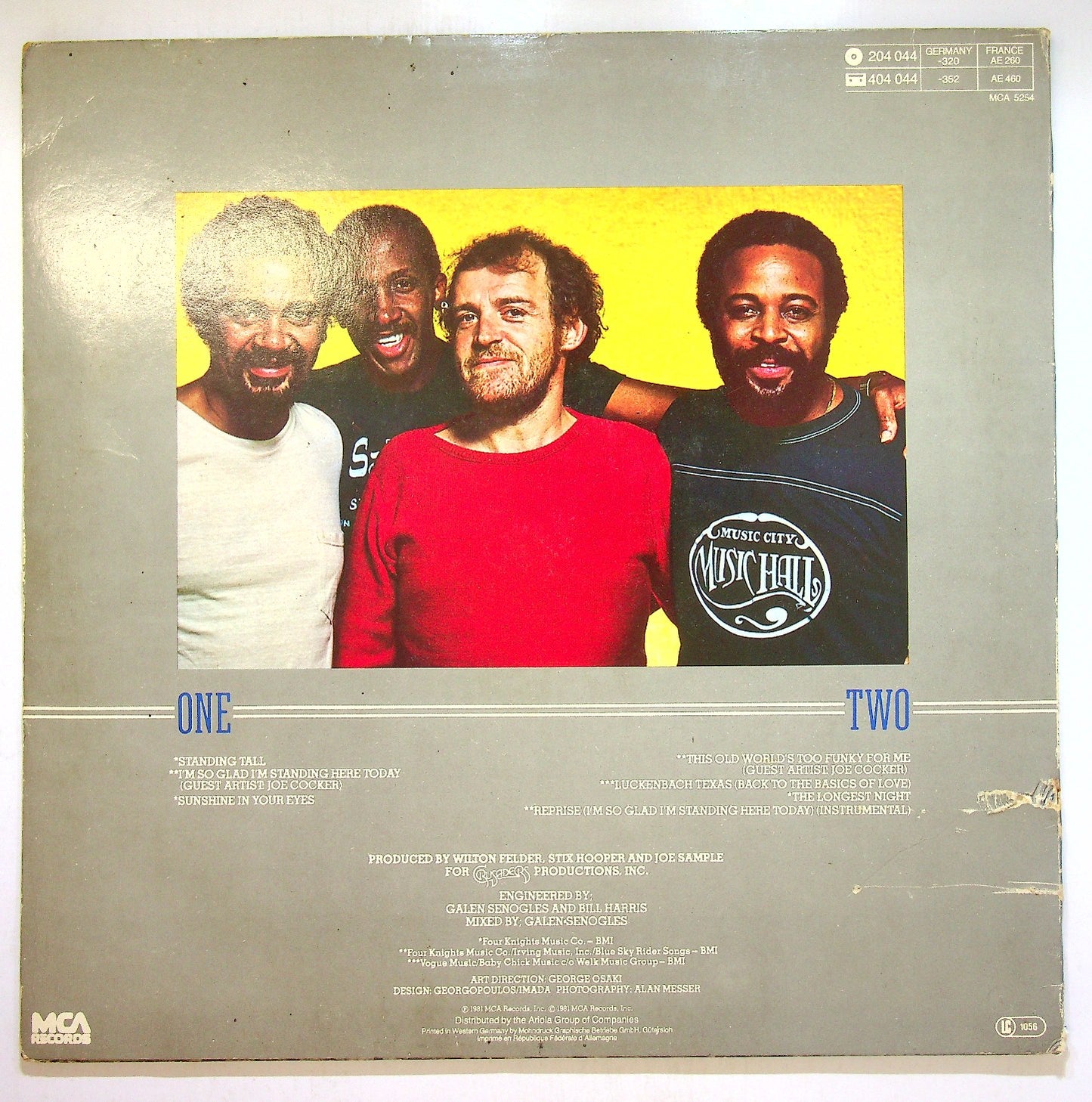 EBOND The Crusaders - Standing Tall Vinile V113013