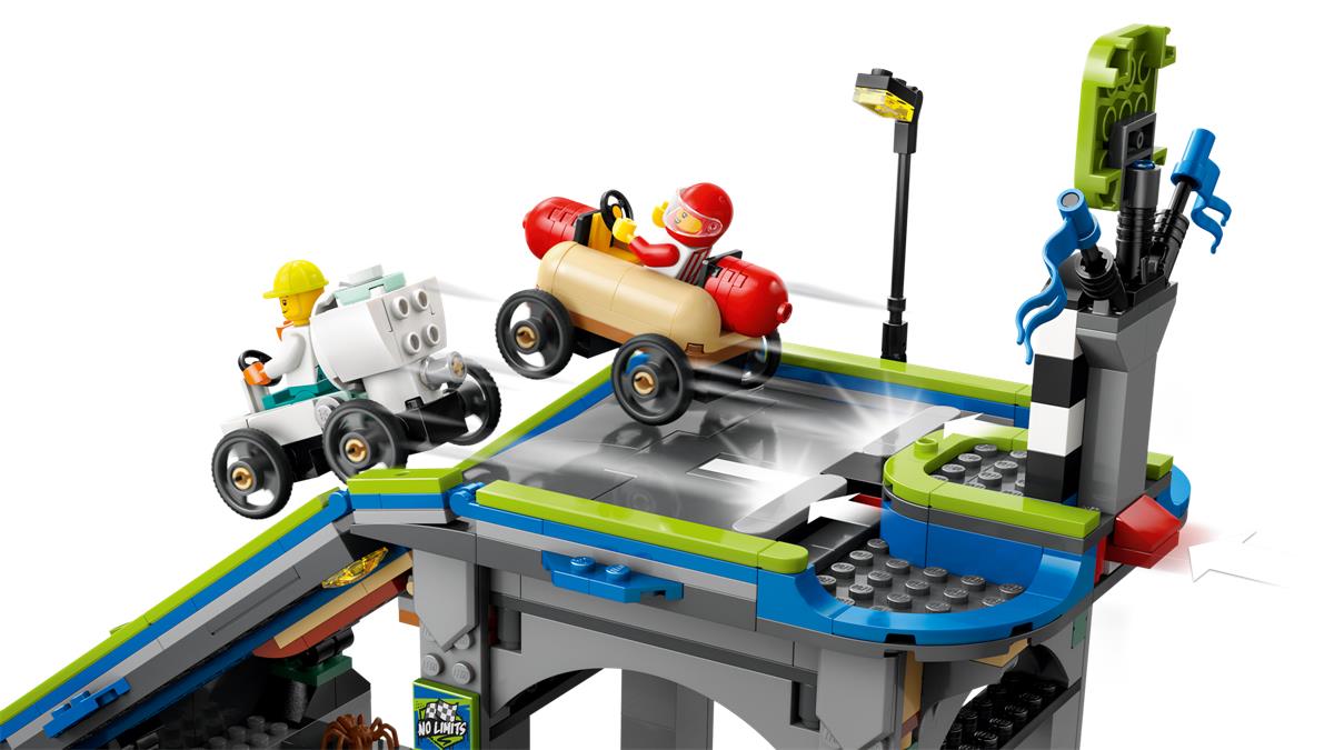 LEGO 60460 Nessun limite: gara sulla pista a rampe