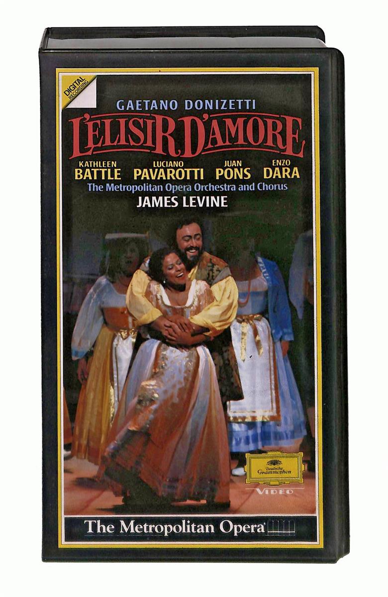 EBOND L Elisir d Amore The Metropolitan Opera VHS VH003387