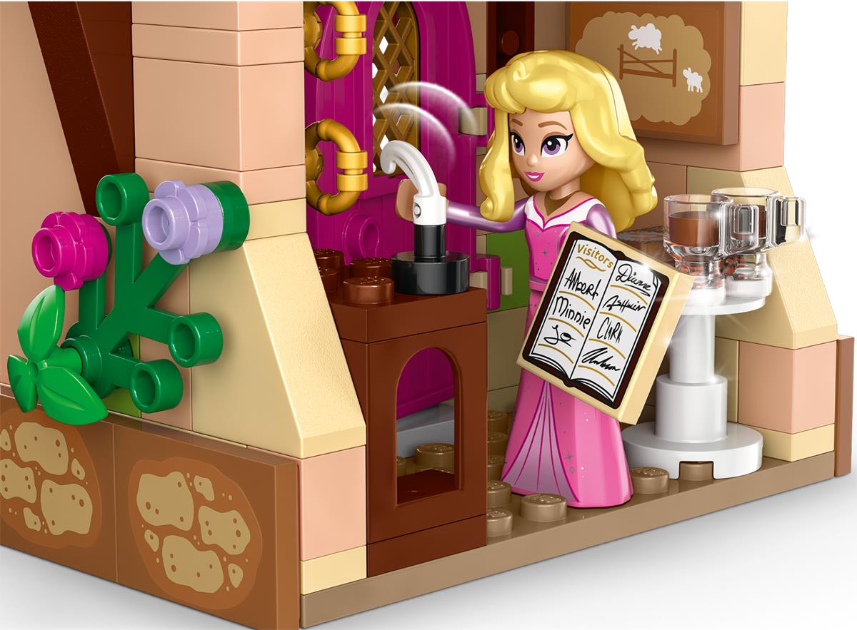 LEGO 43246 Avventura al mercato Principesse Disney
