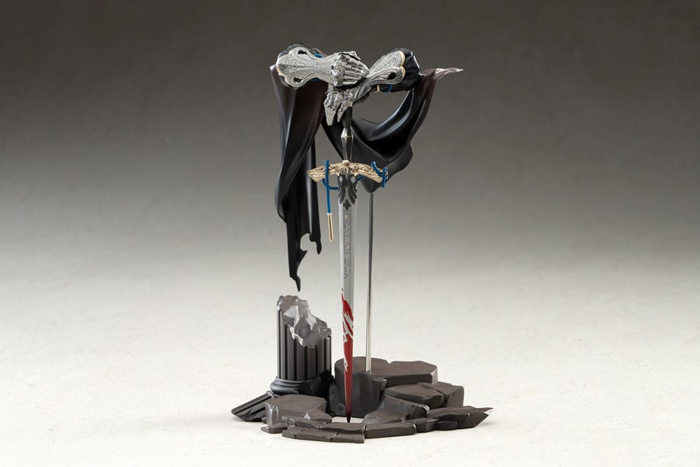Reverse: 1999 Limepie Series PVC Statue Knight 17 cm P032965