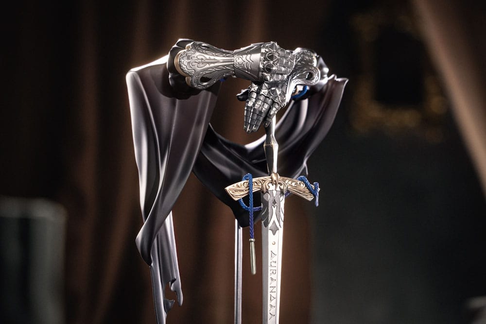 Reverse: 1999 Limepie Series PVC Statue Knight 17 cm P032965