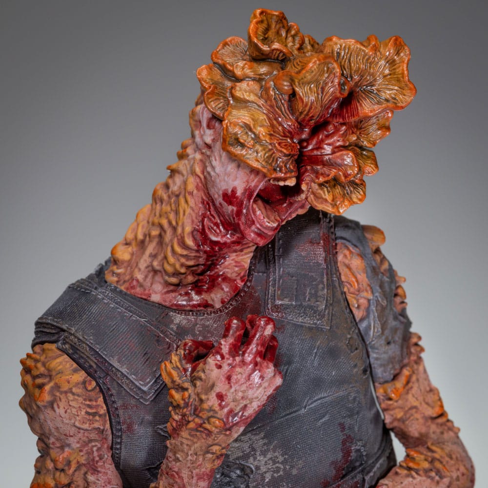 The Last of Us Part II PVC Statue Armored Clicker 22 cm P035801