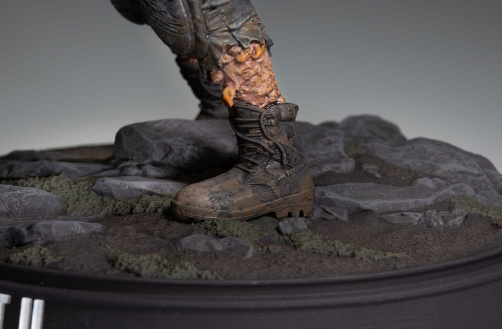 The Last of Us Part II PVC Statue Armored Clicker 22 cm P035801