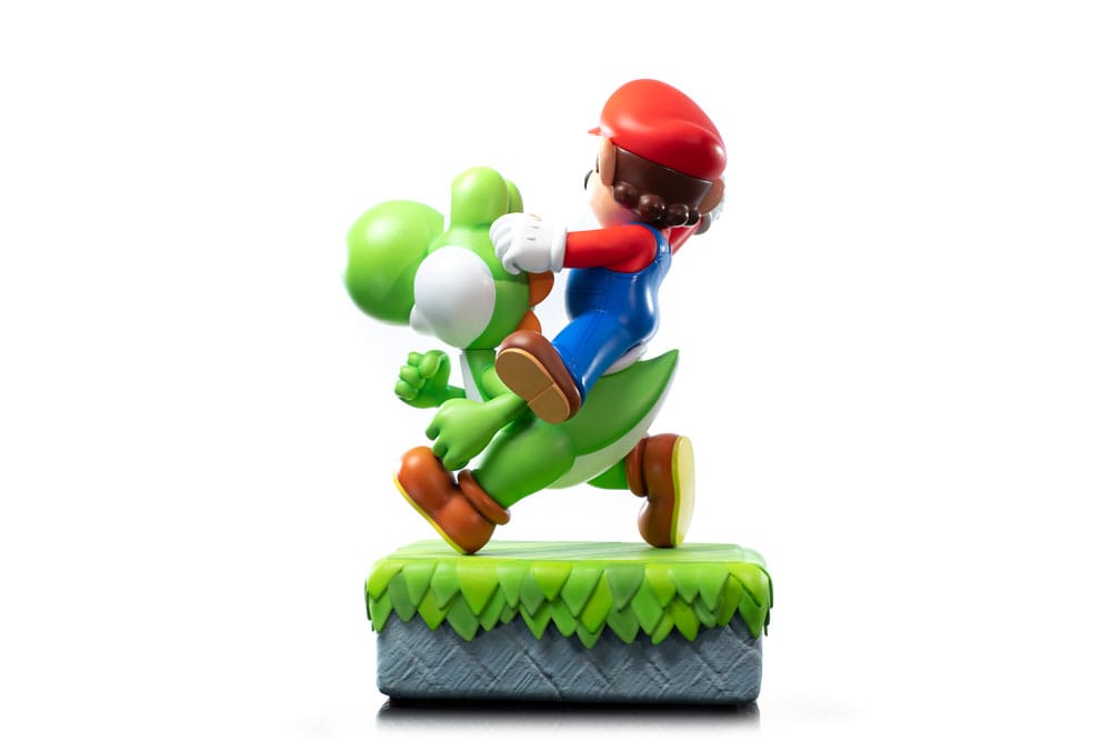 Super Mario Statue Mario & Yoshi 48 cm P064836