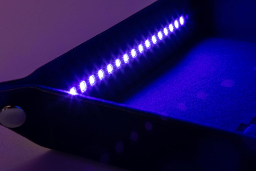FanRoll Shadowlight Folding Blacklight Dice Tray Black P040305