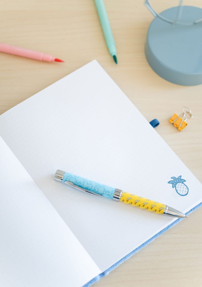 Stitch Premium Plush Notebook A5 with pen Tropical P069321