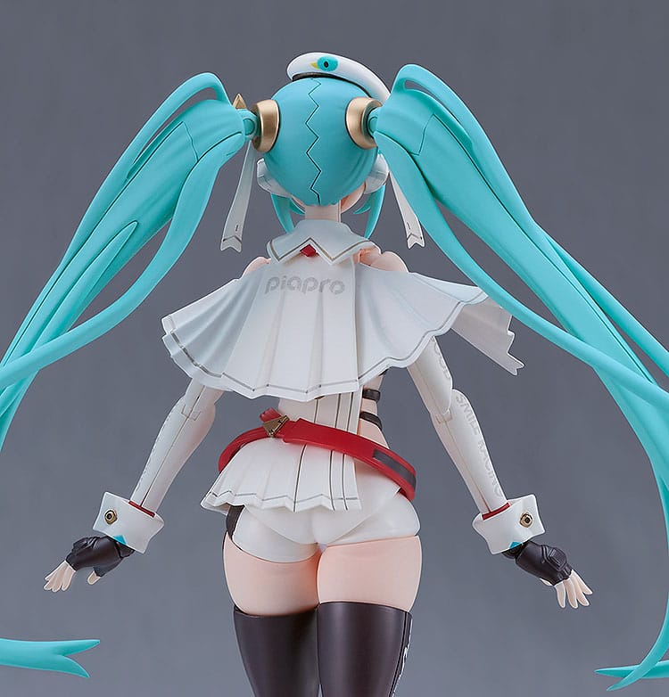 Hatsune Miku GT Project Plamatea Plastic Model Kit Racing Miku: 2023 Ver. 15 cm P043062