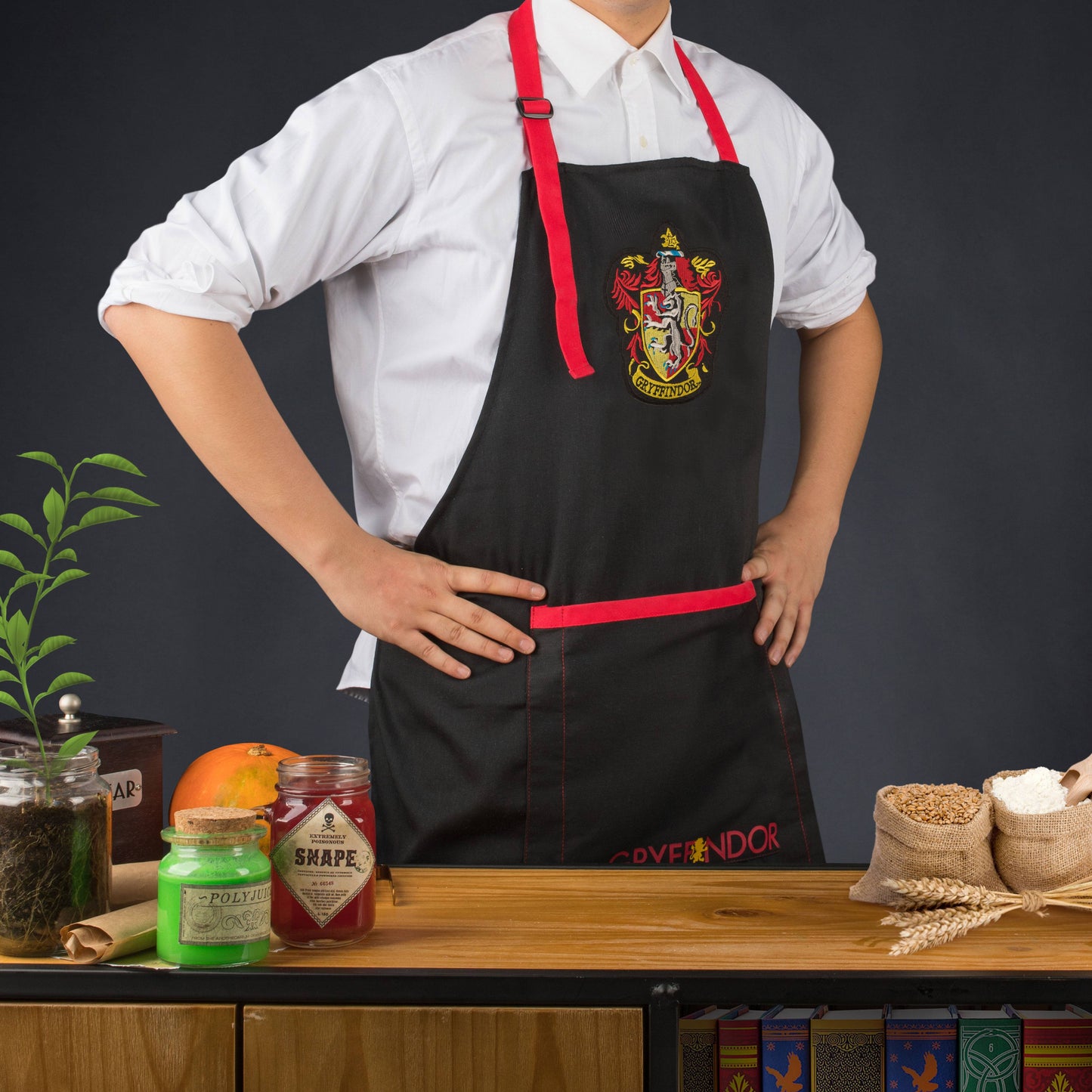 Harry Potter Apron Gryffindor P044620