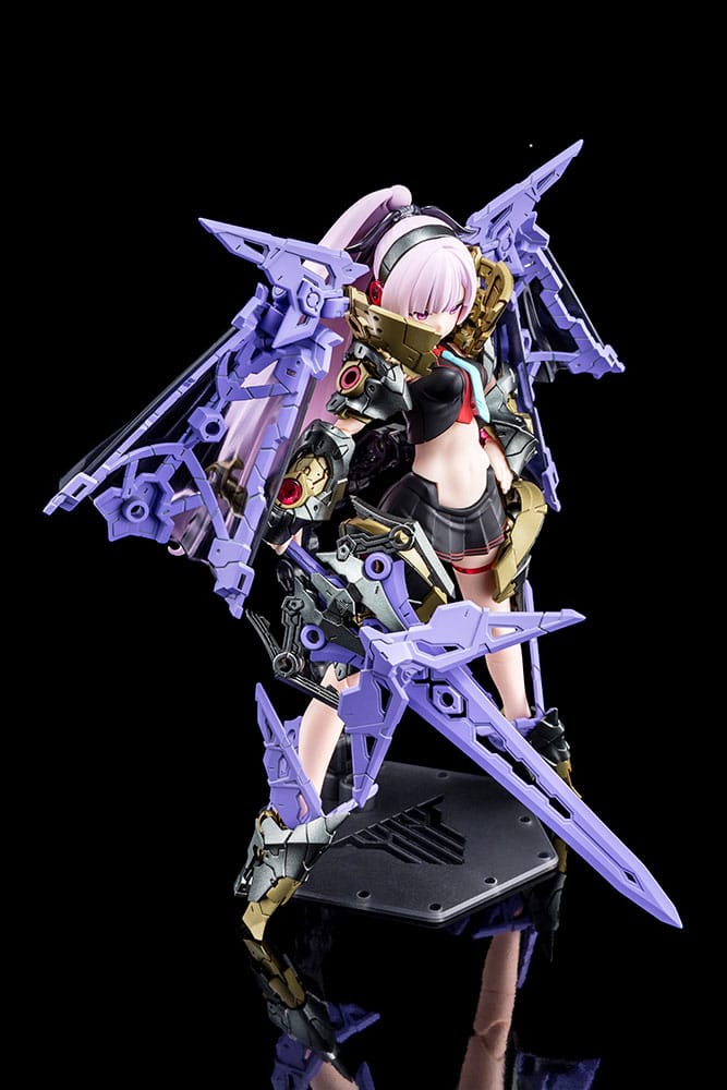 Megami Device Plastic Model Kit 1/1 Buster Doll Paladin Darkness Claw 17 cm P047581