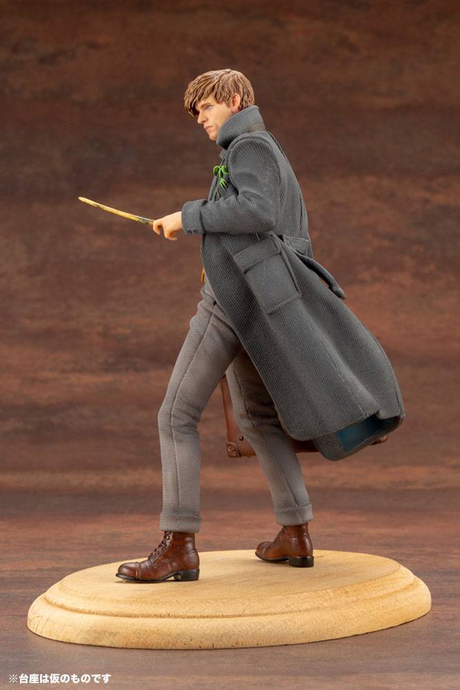 Fantastic Beasts 2 ARTFX+ PVC Statue 1/10 Newt Scamander 18 cm P066383