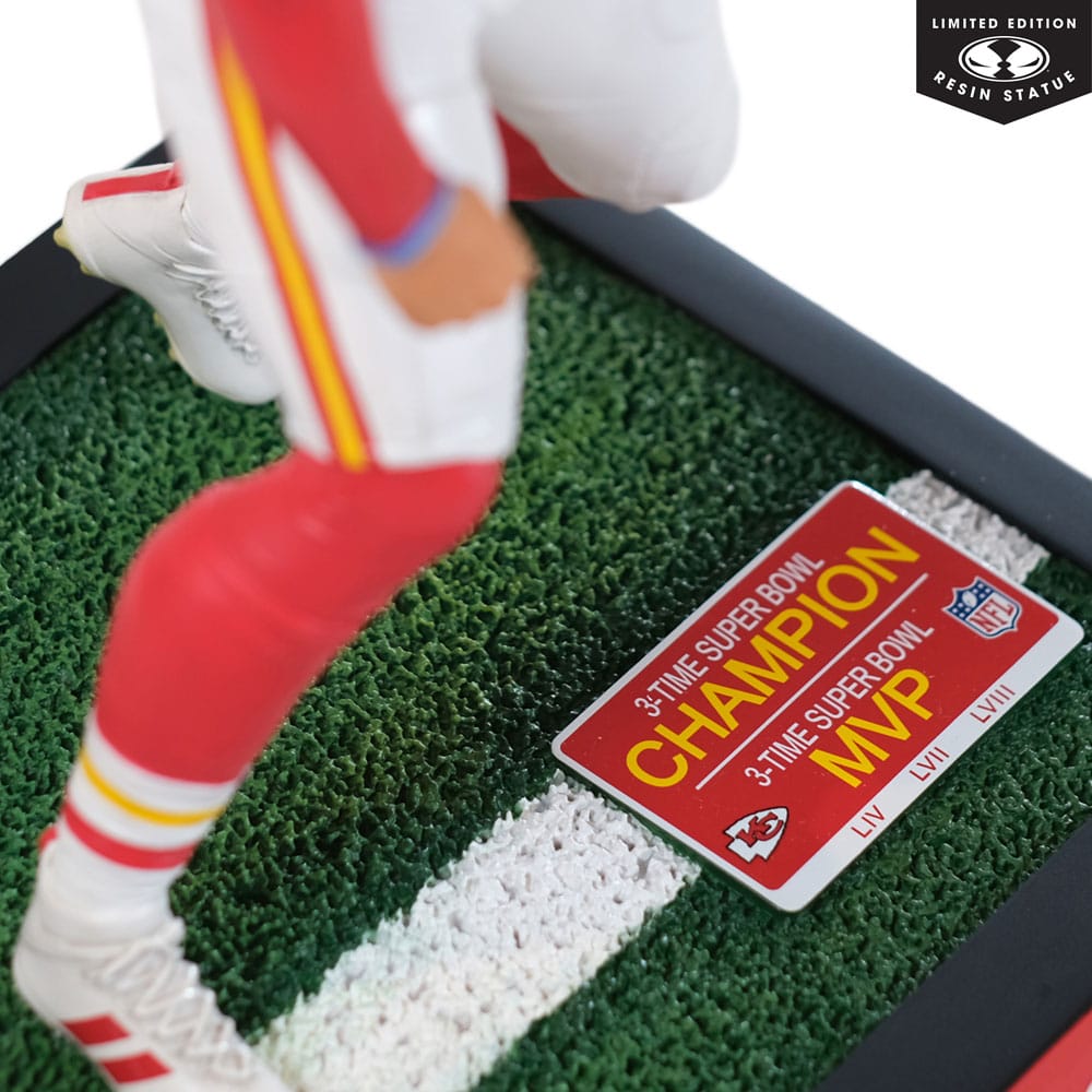 NFL Kansas City Chiefs Statue Statue 1/6 Patrick Mahomes 30 cm P049429