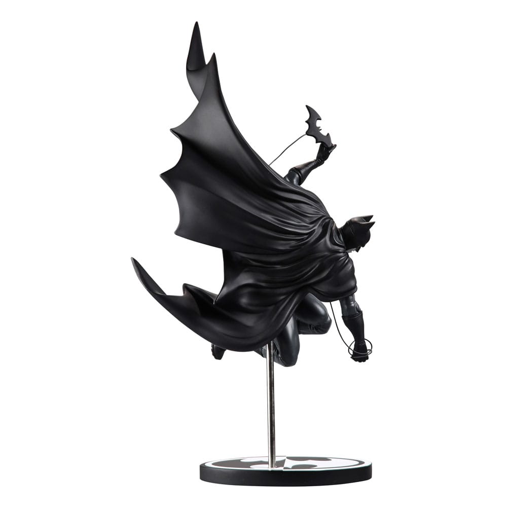 DC Direct Batman Black & White Statue 1/10 Batman by Inhyuk Lee 25 cm P049833