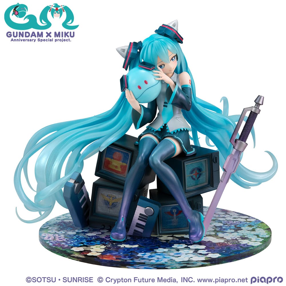 Mobile Suit Gundam x Hatsune Miku Lucrea PVC Statue Hatsune Miku x OO Gundam 45th Anniversary 17 cm P065106