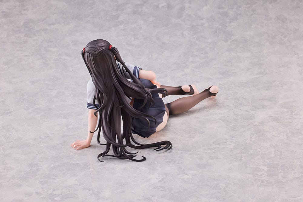 World Where the Thickness of a Girl's Thighs is Equal to Her Social Status Statue 1/5 Iroha Shishikura 14 cm P056410