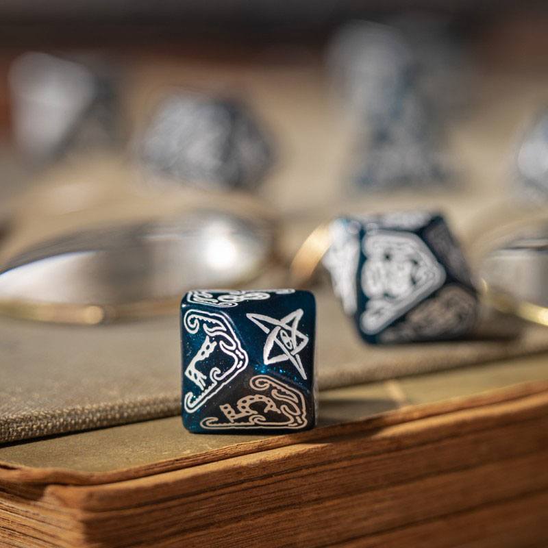 Call of Cthulhu Dice Set Abyssal & White (7) P056673