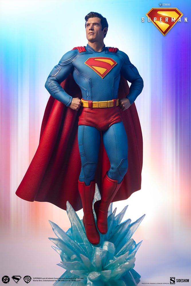 Superman (2025) Premium Format Statue Superman 61 cm P059648