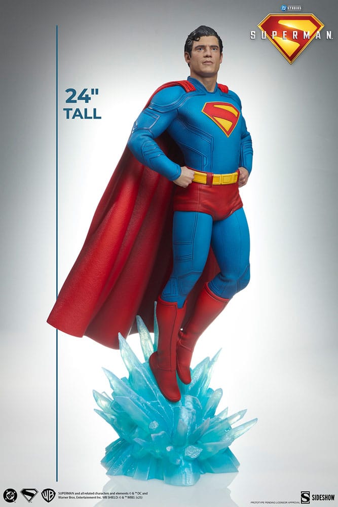 Superman (2025) Premium Format Statue Superman 61 cm P059648