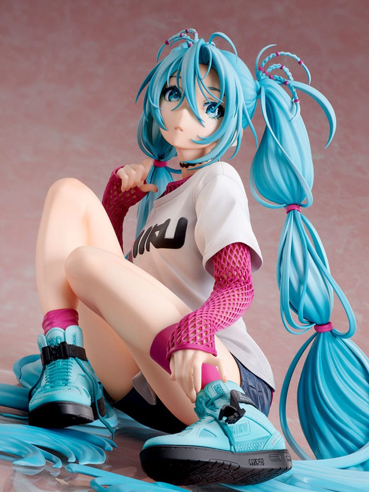 Hatsune Miku Statue 1/4 Yoneyama Mai The Latest Street Style "Cute" 17 cm P059884
