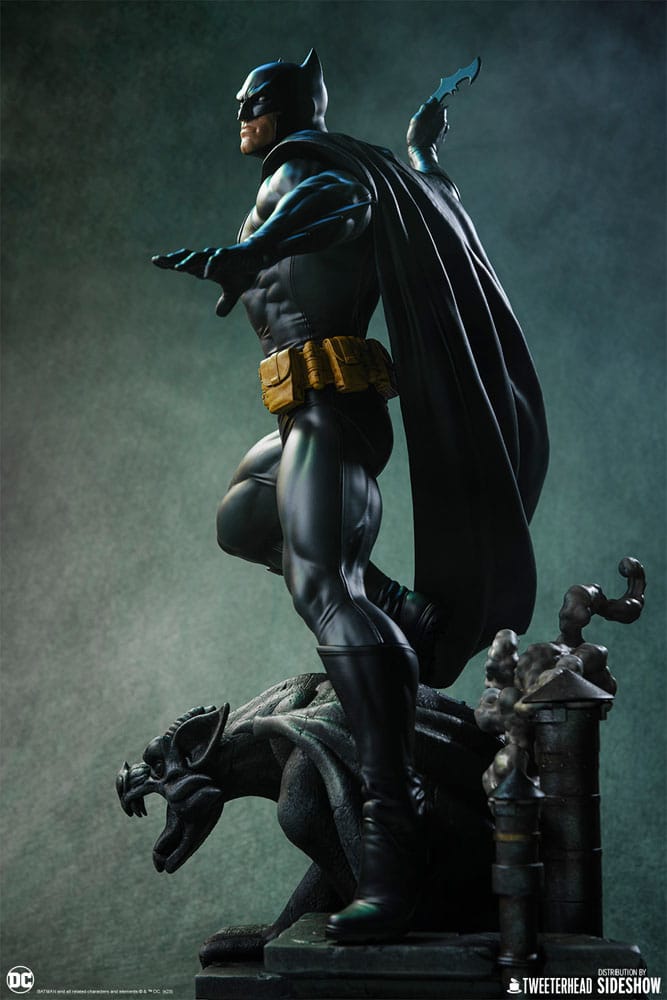 DC Comics Maquette 1/6 Batman (Black and Gray Edition) 50 cm P061600