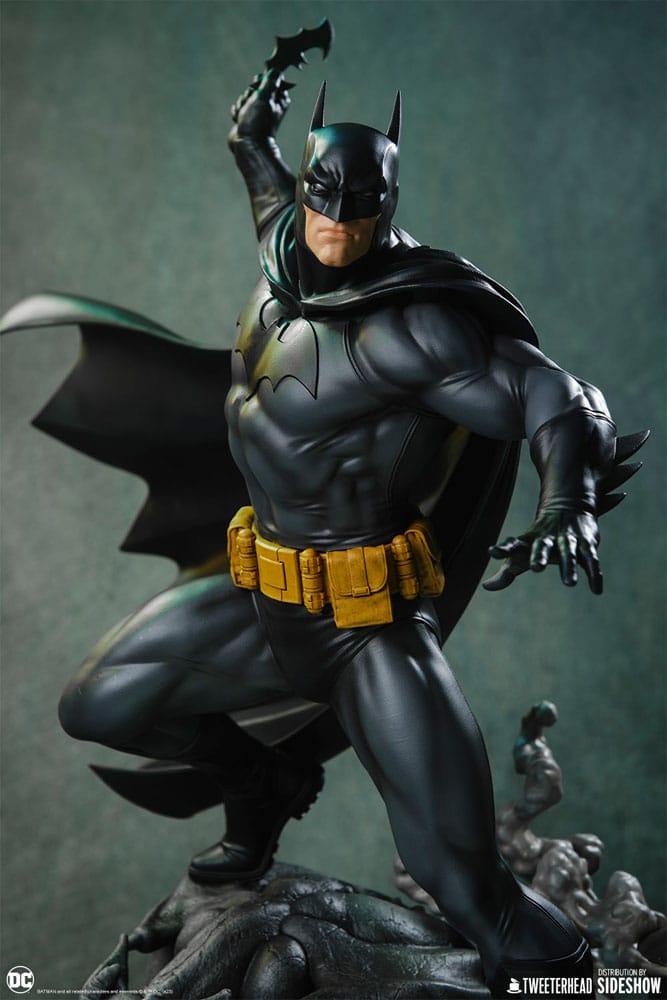 DC Comics Maquette 1/6 Batman (Black and Gray Edition) 50 cm P061600