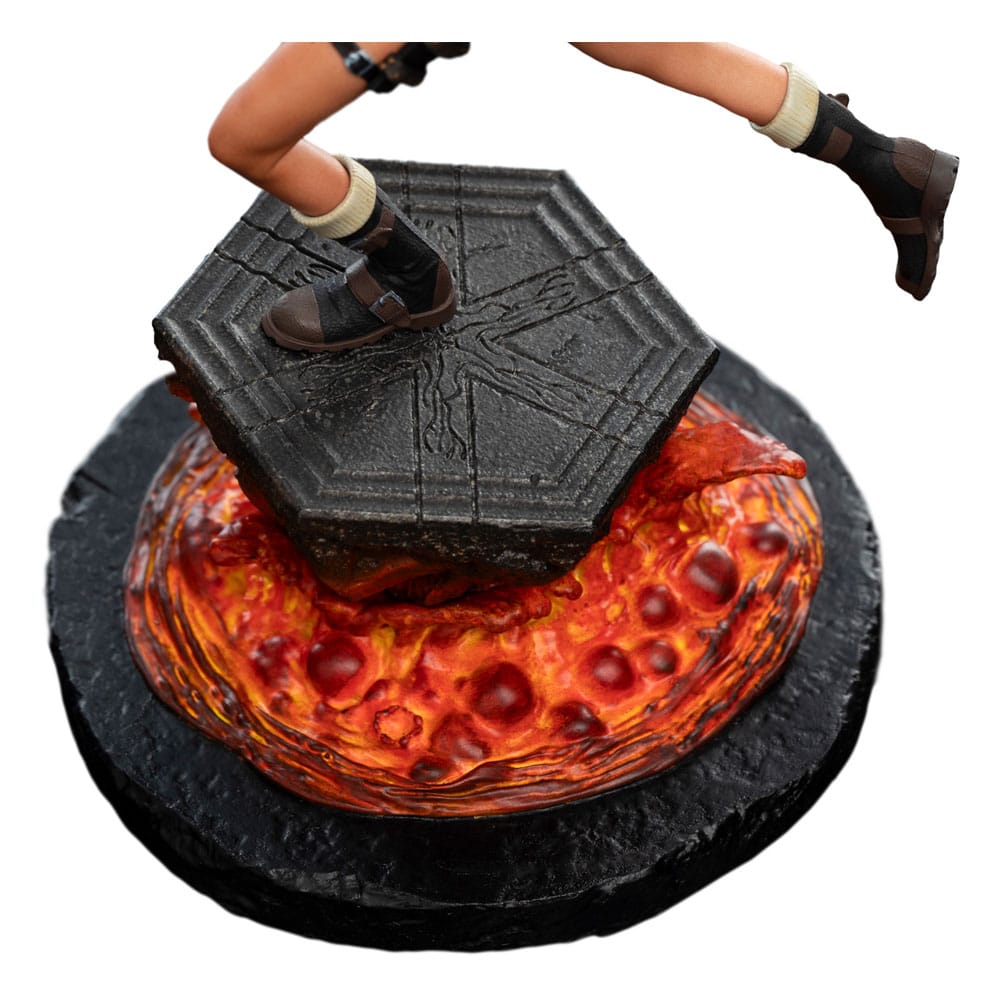 Tomb Raider Mini Statue Lara Croft: The Sanctuary of Flame 18 cm P062933