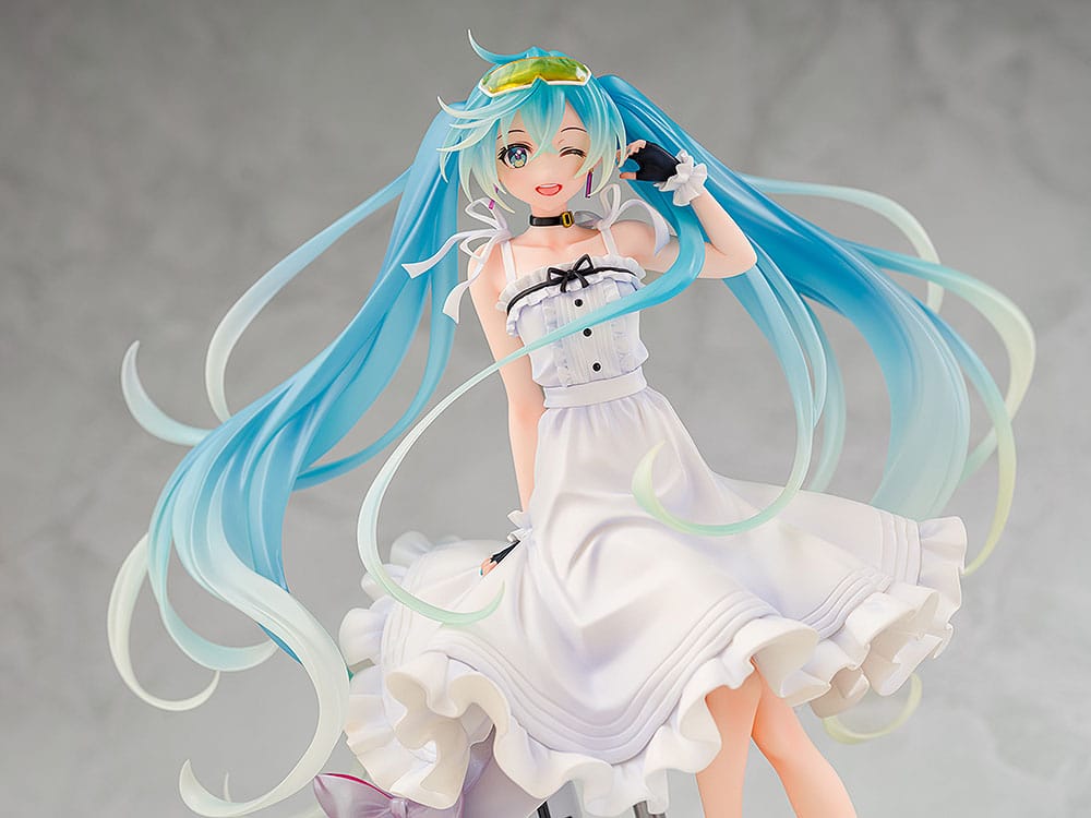 Hatsune Miku GT Project Original PVC Statue 1/7 Vacation Style Ver. 24 cm P063536
