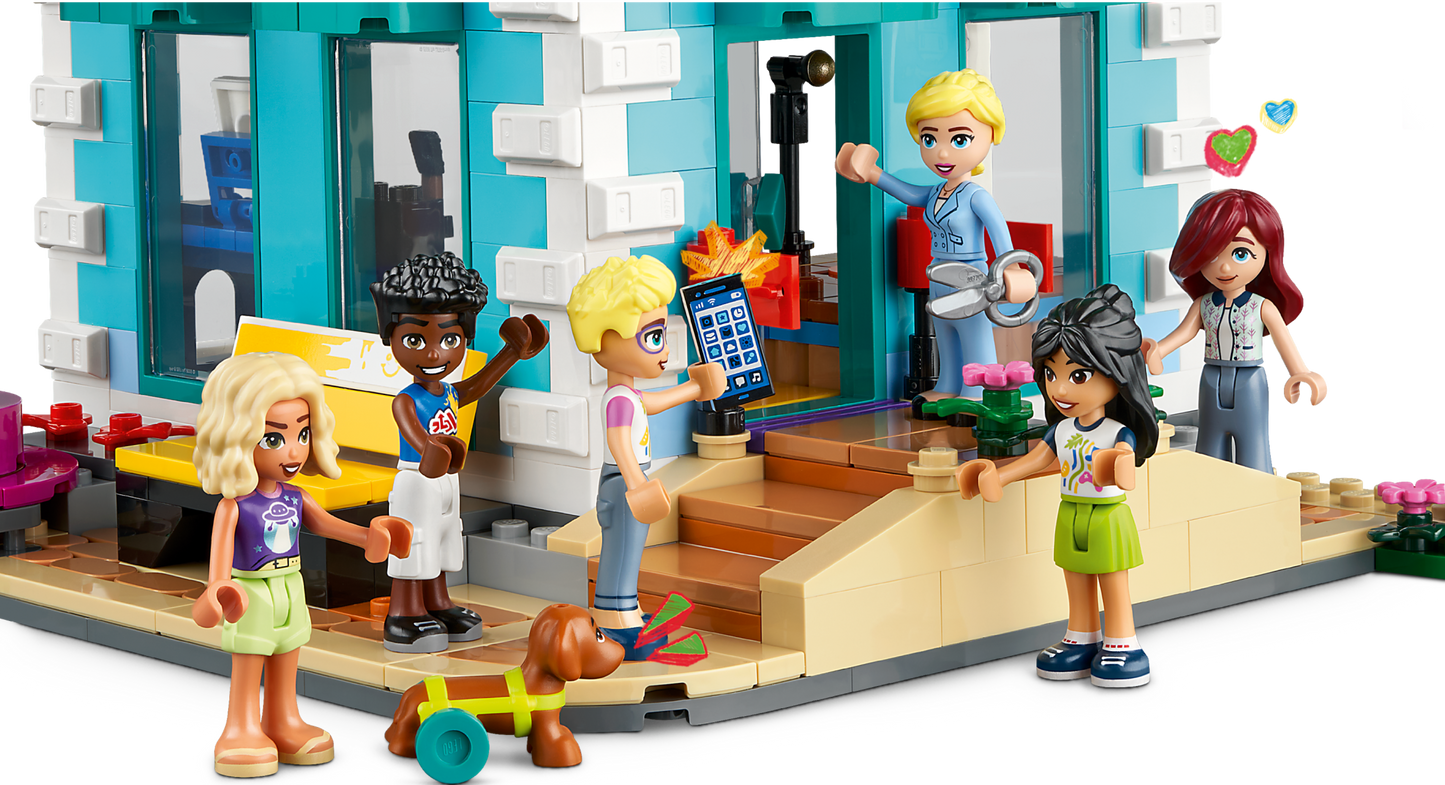 LEGO 41748 Centro comunitario di Heartlake City