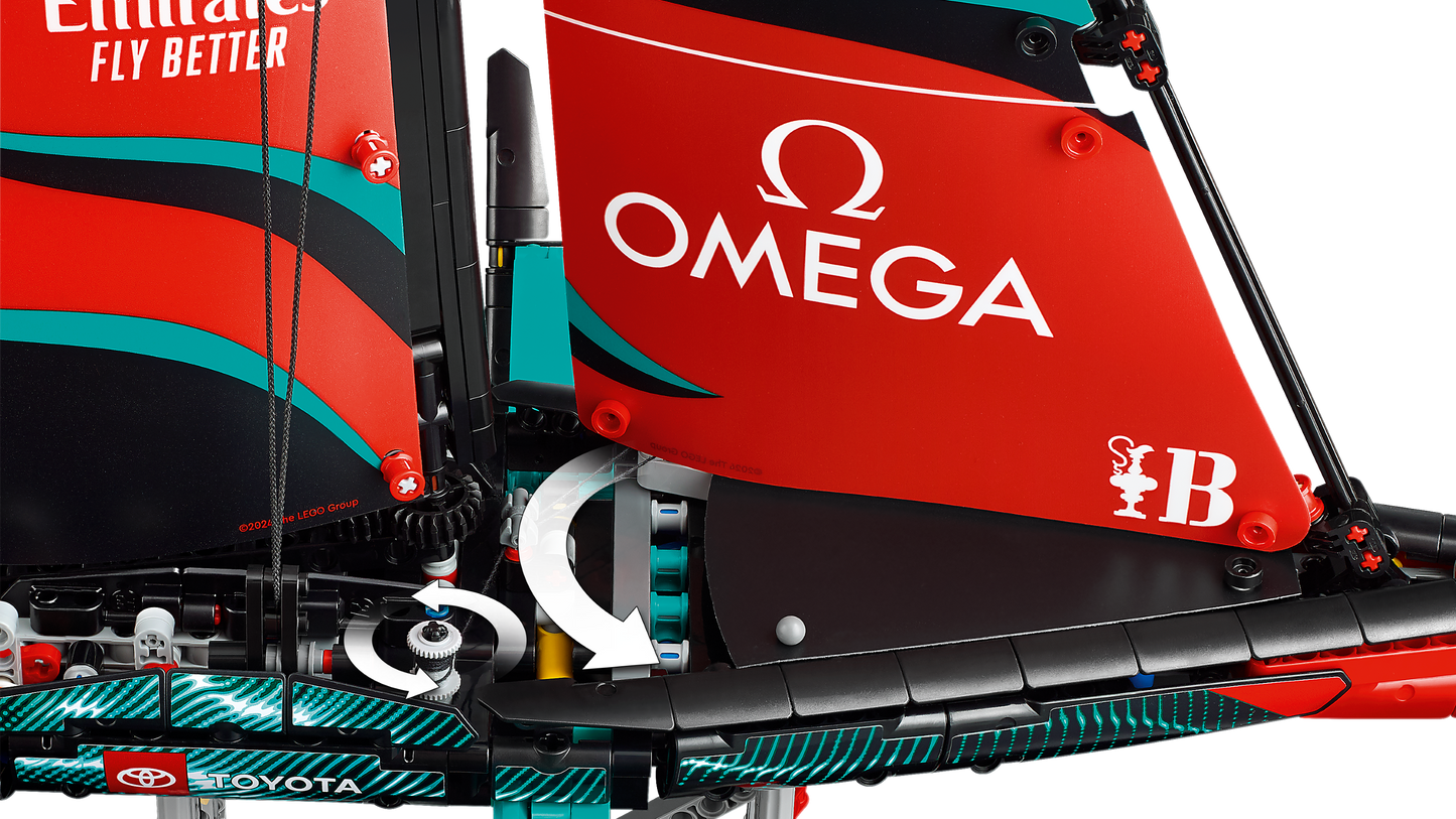 LEGO 42174 TECHNIC Yacht Emirates Team New Zealand AC75