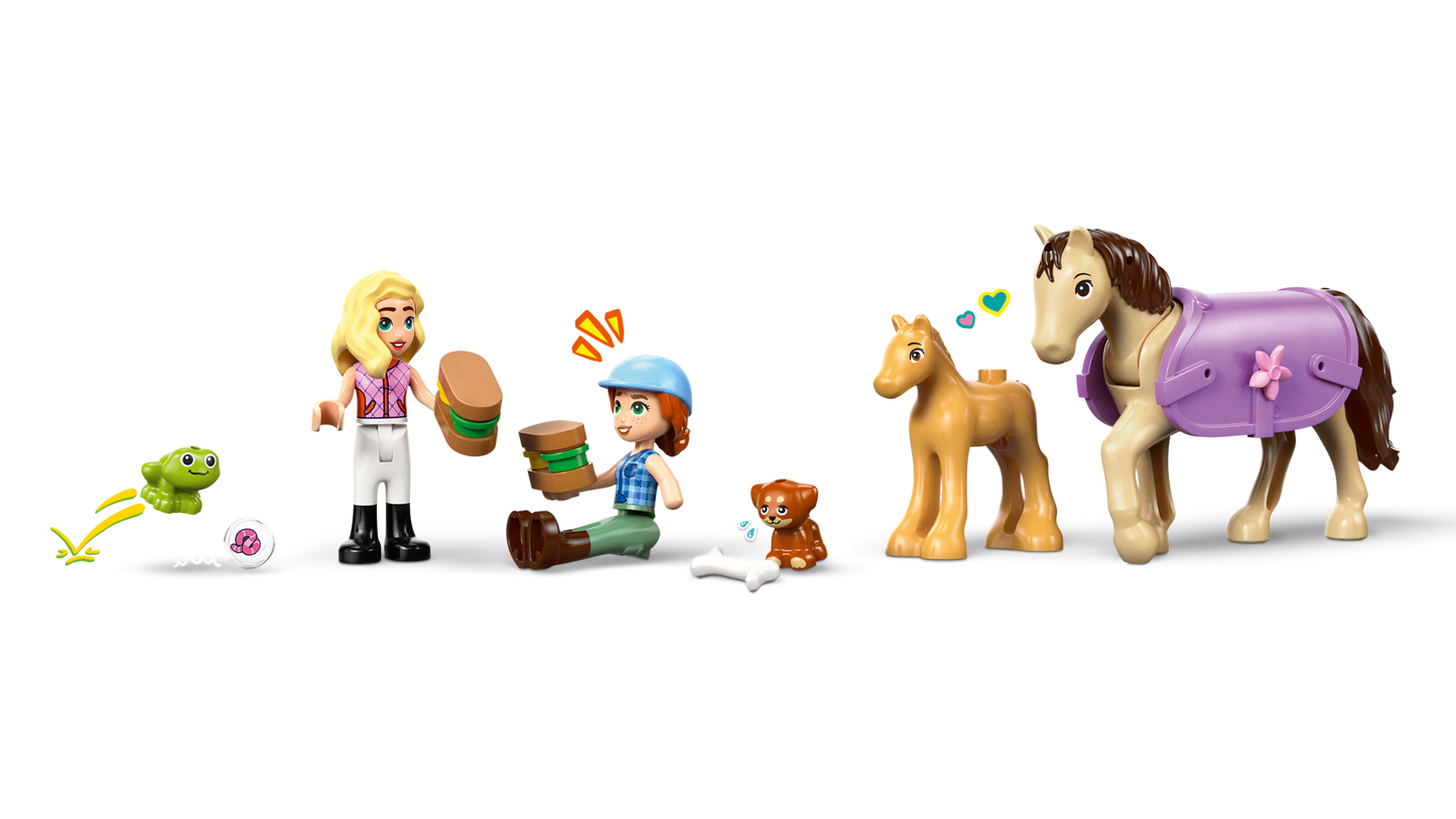 LEGO 42695 Friends Rimorchio per cavallo e puledro