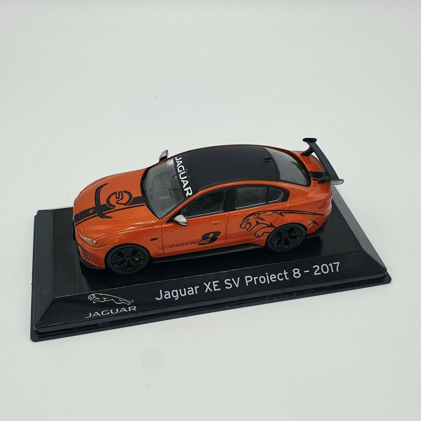 EBOND Modellino Auto Jaguar XE SV Project 8 - 2017 Scala 1:43 - S010.