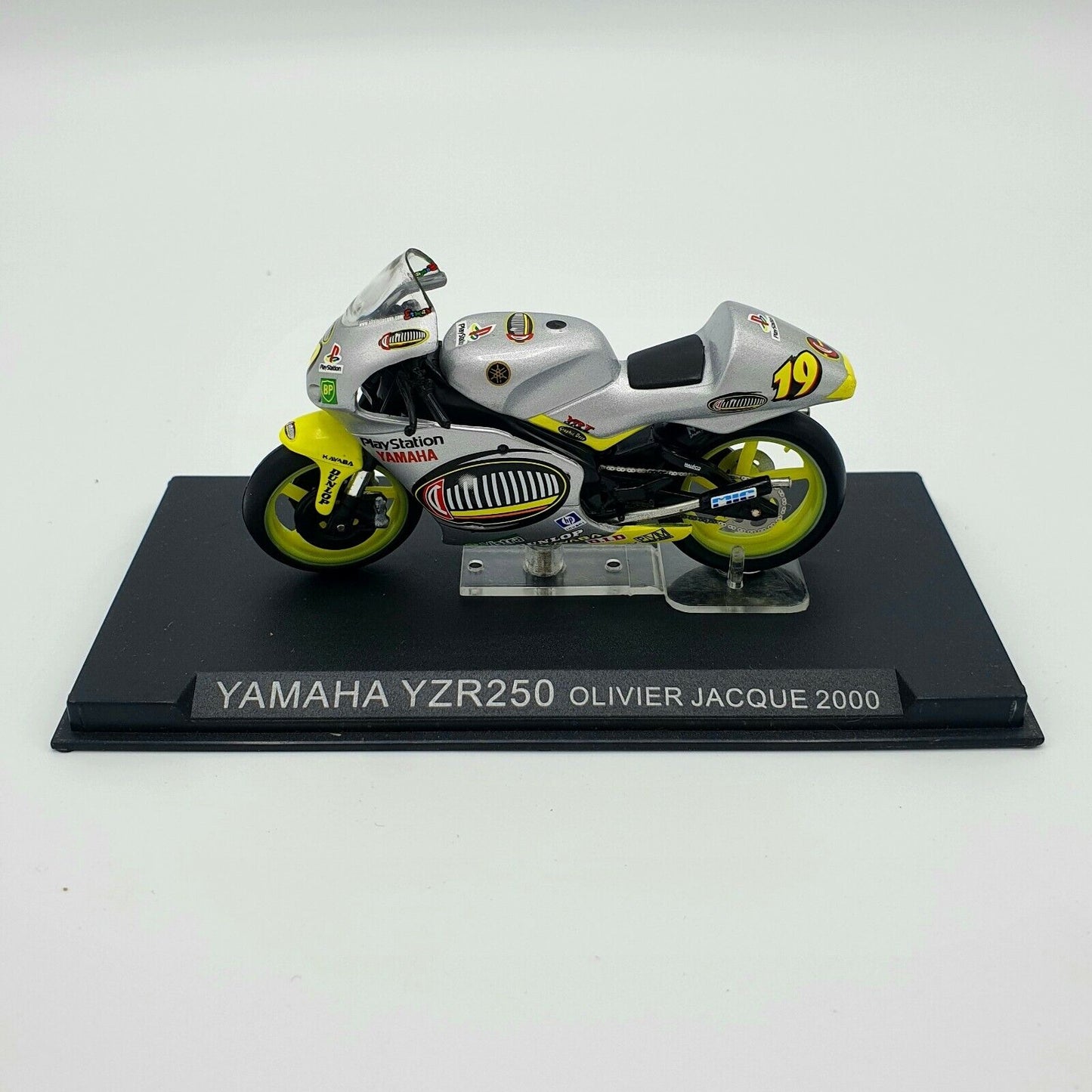 EBOND Modellino Yamaha YZR 250 Oliver Jacque 2000 Scala 1:24 - S008.