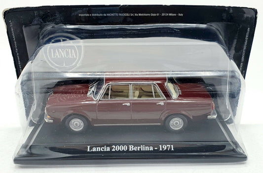 EBOND Modellino Lancia 2000 Berlina - 1971 - 1:43 - 0104.