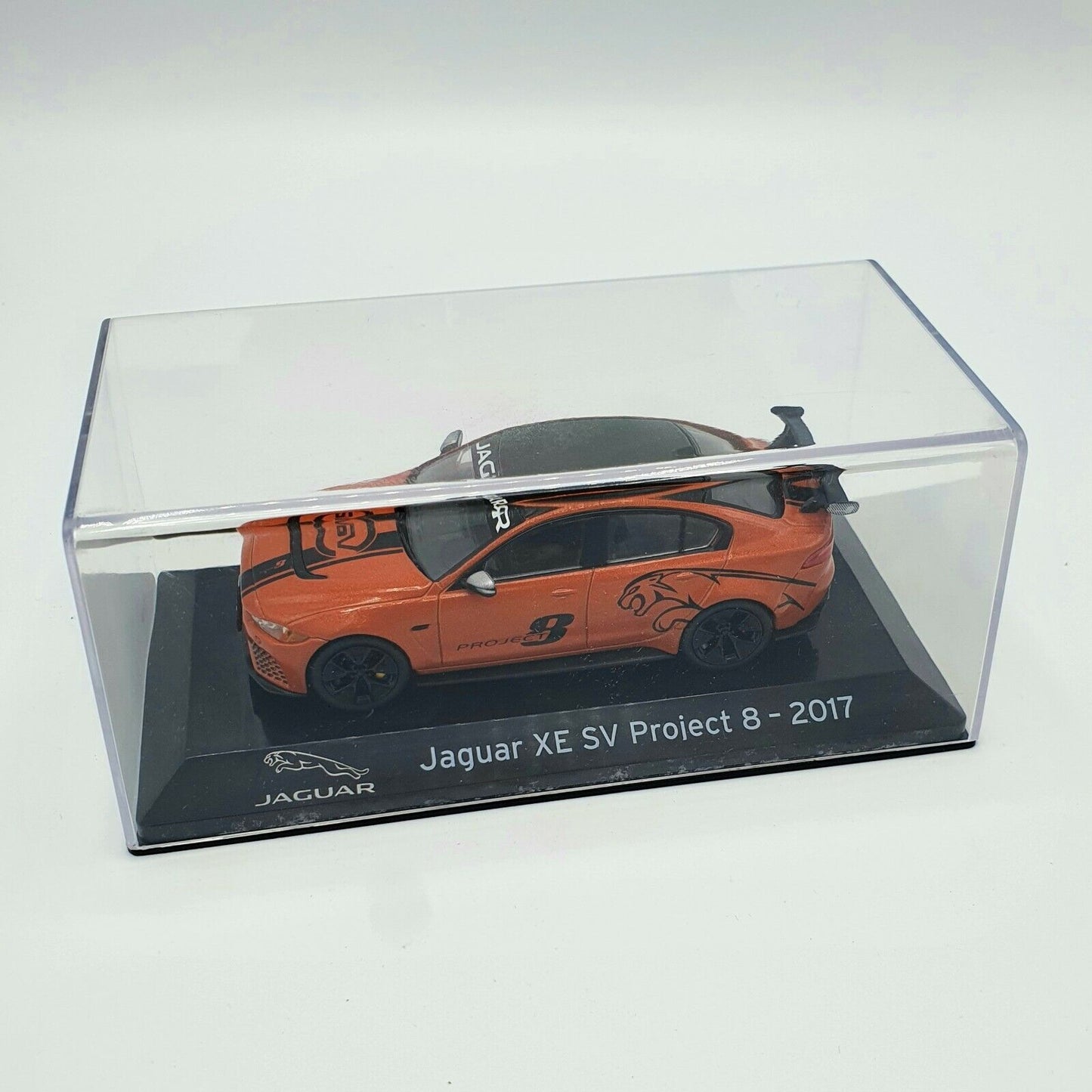 EBOND Modellino Auto Jaguar XE SV Project 8 - 2017 Scala 1:43 - S010.