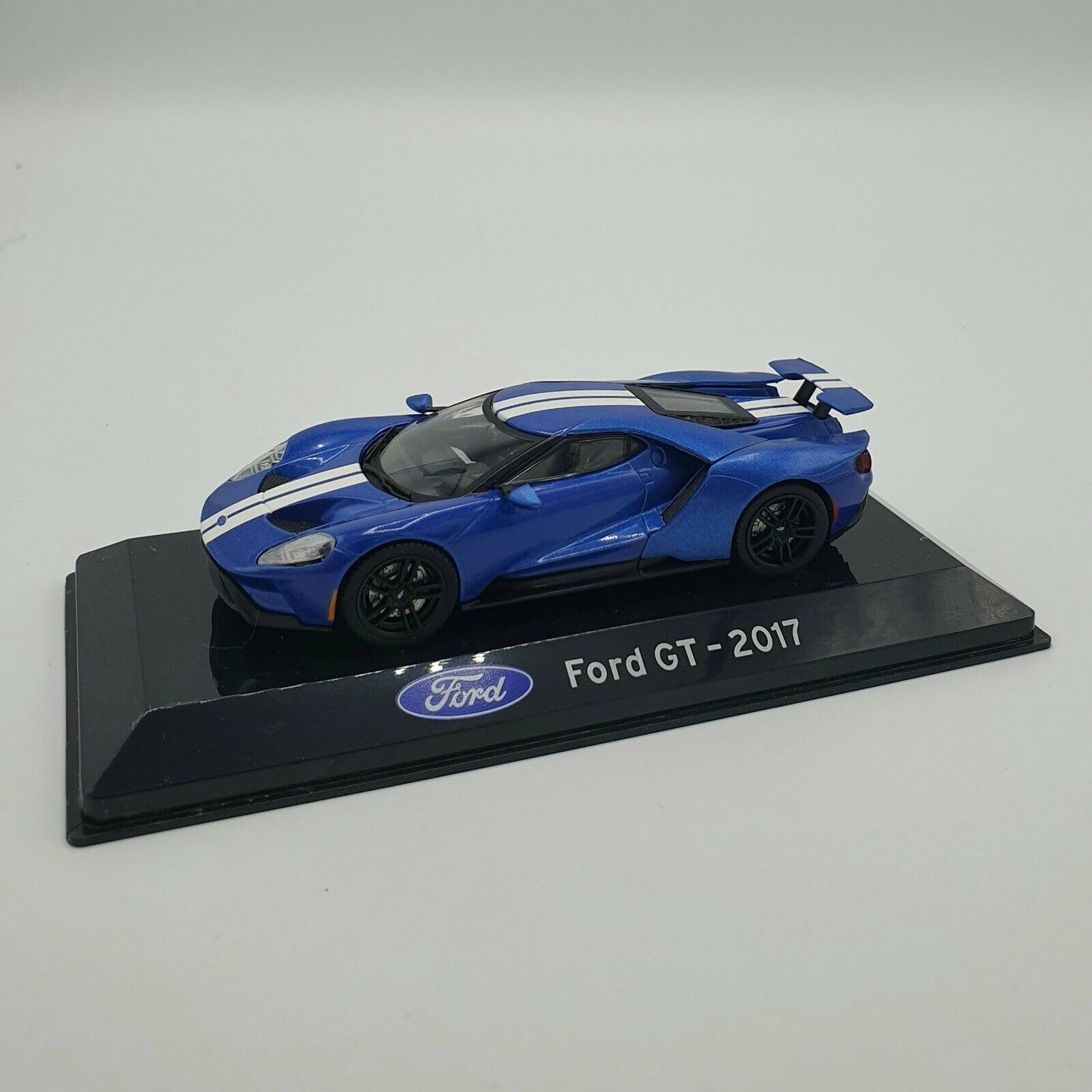 EBOND Modellino Auto Ford GT - 2017 Scala 1:43 - S010.