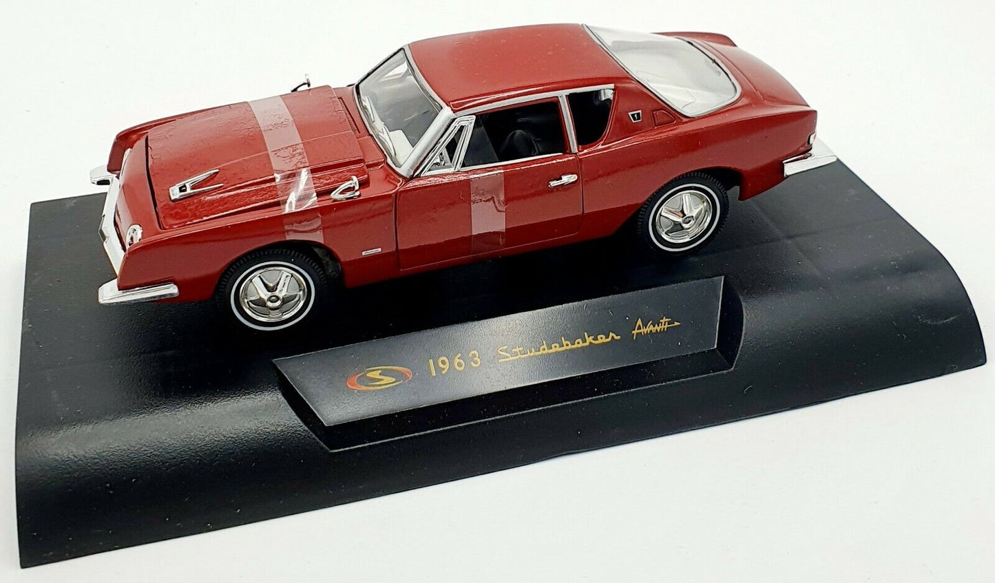 EBOND Modellino 1963 Studebaker - Singnature - Scala 1:32 S031.