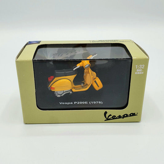 EBOND Modellino Moto Vespa P 200 E 1978 Scala 1:32. S002